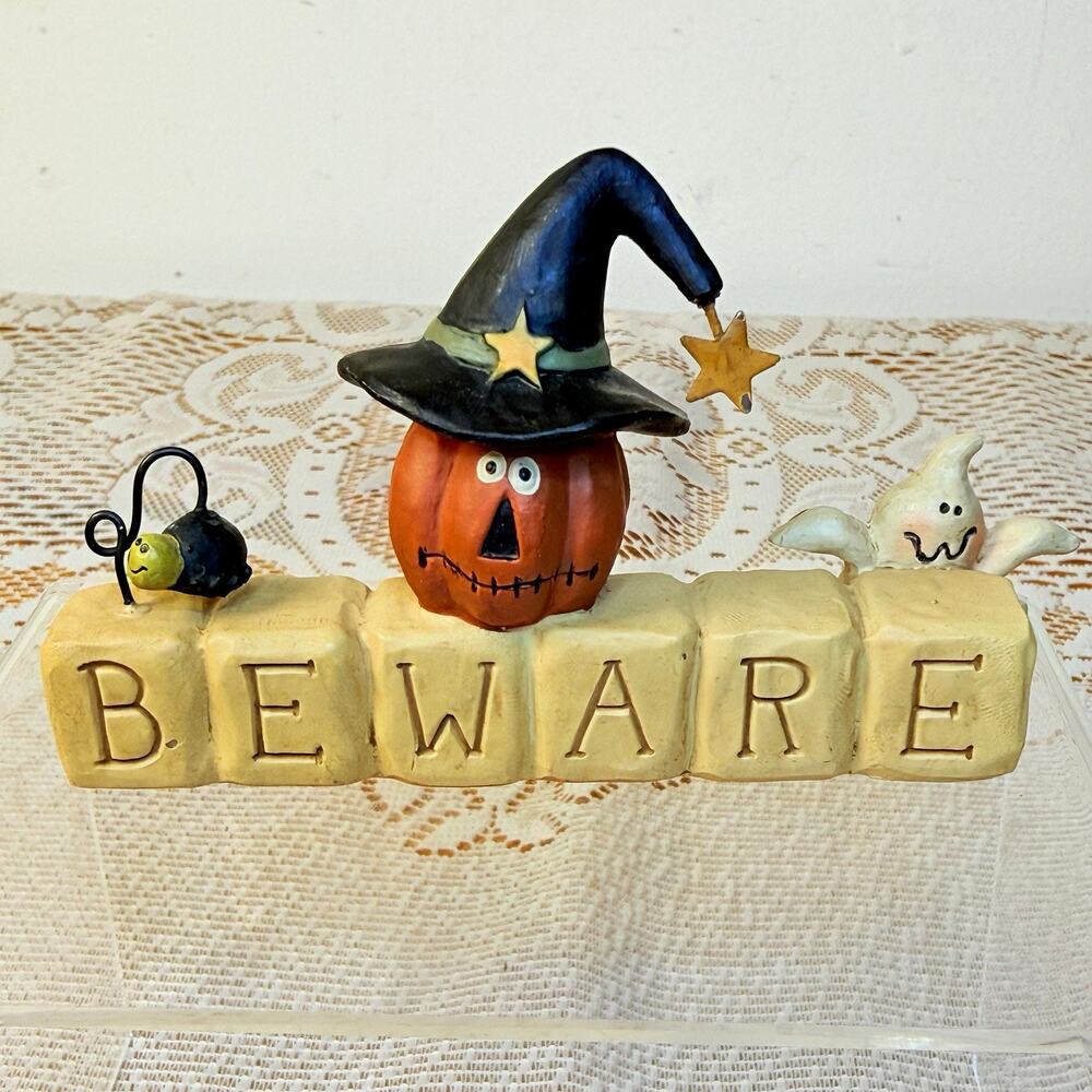 Suzi Blossom Bucket Resin Halloween “Beware” Pumpkin Ghost Spider Figurine-read